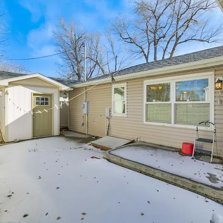 Single-Story Gillette Home Walk To Lake And Trails!