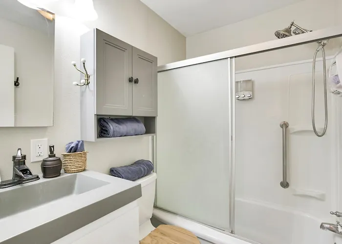 Single-story Walk To And Trails! Hotel 3*